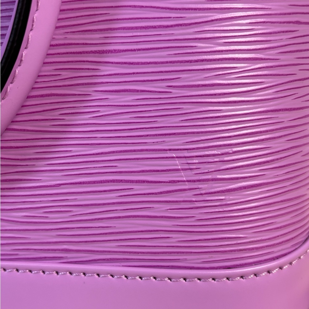 Beautiful Louis Vuitton Lilac Alma bb Sold - Picture 3 of 16